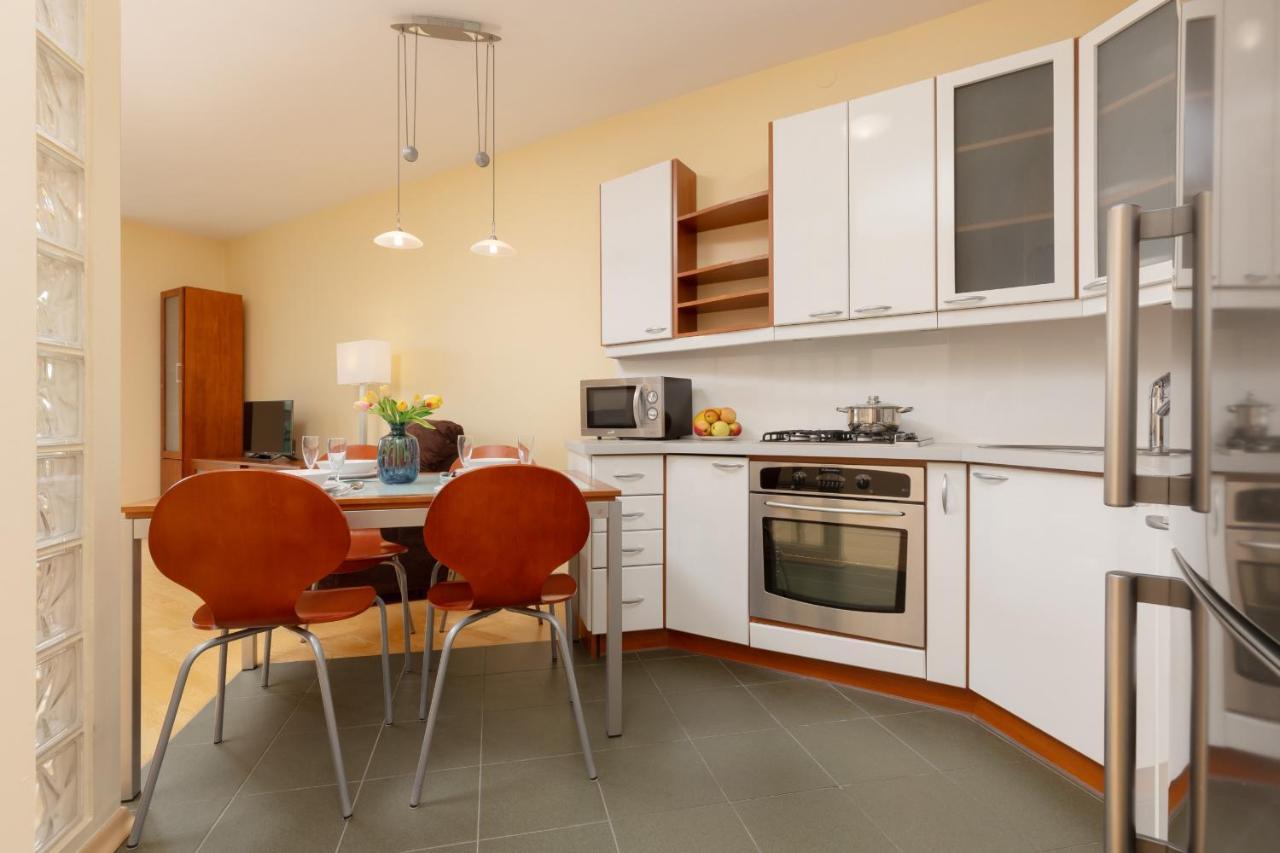 Spacious & Quiet 1 Bedroom Apartment In Pruszkow By Noclegi Renters Exterior foto